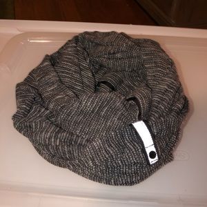 Lululemon vinyasa scarf